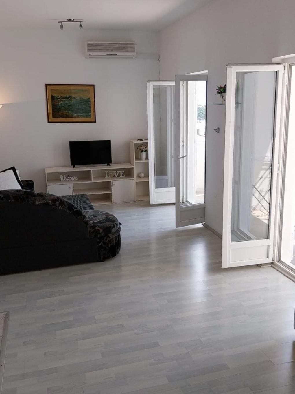 Apartments Josip Baška Voda Esterno foto