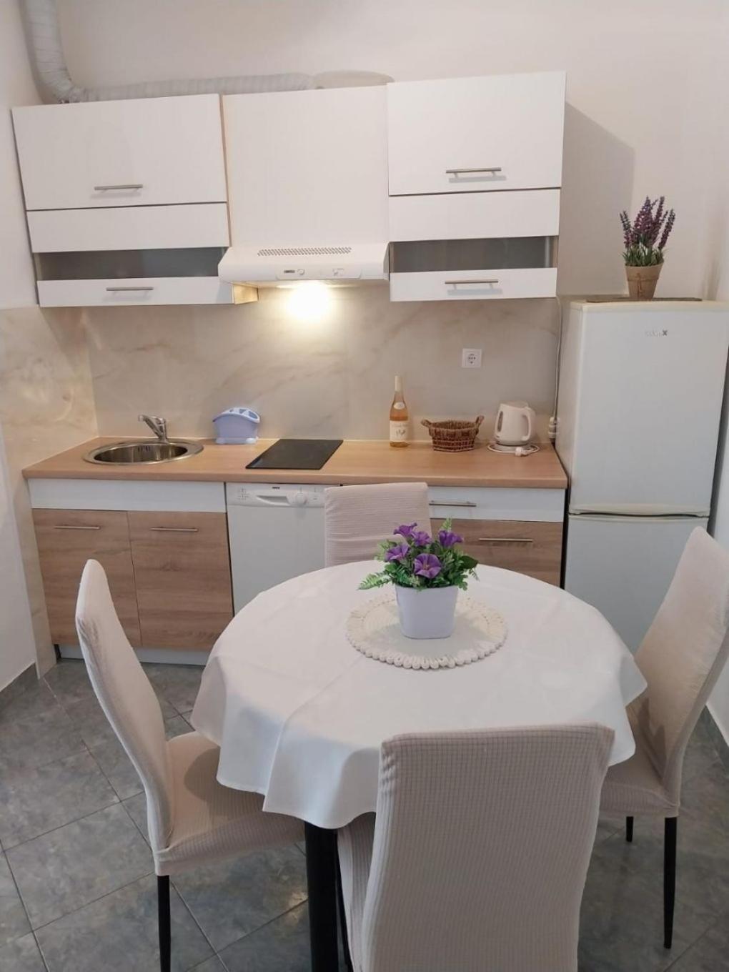 Apartments Josip Baška Voda Esterno foto