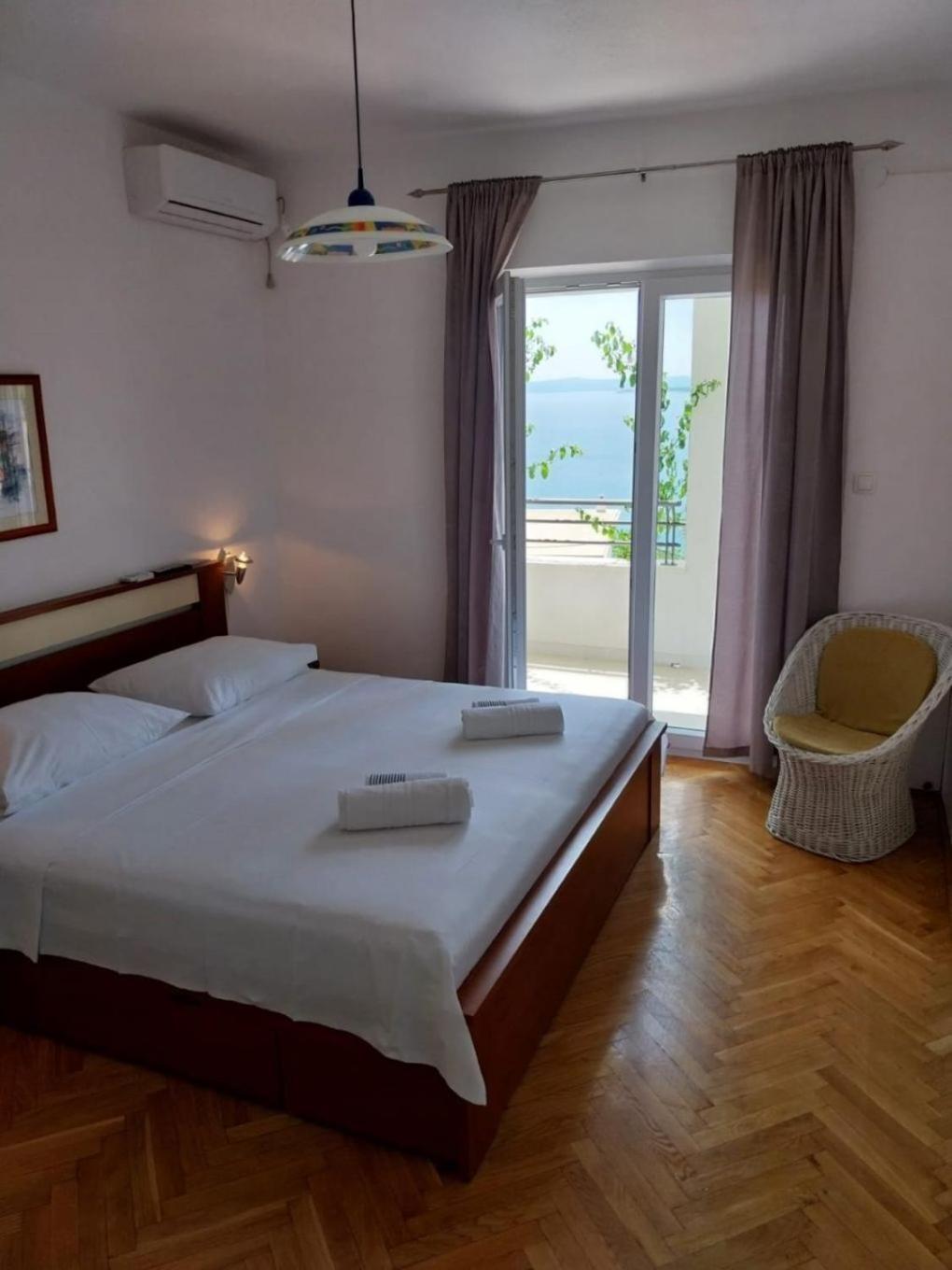Apartments Josip Baška Voda Esterno foto
